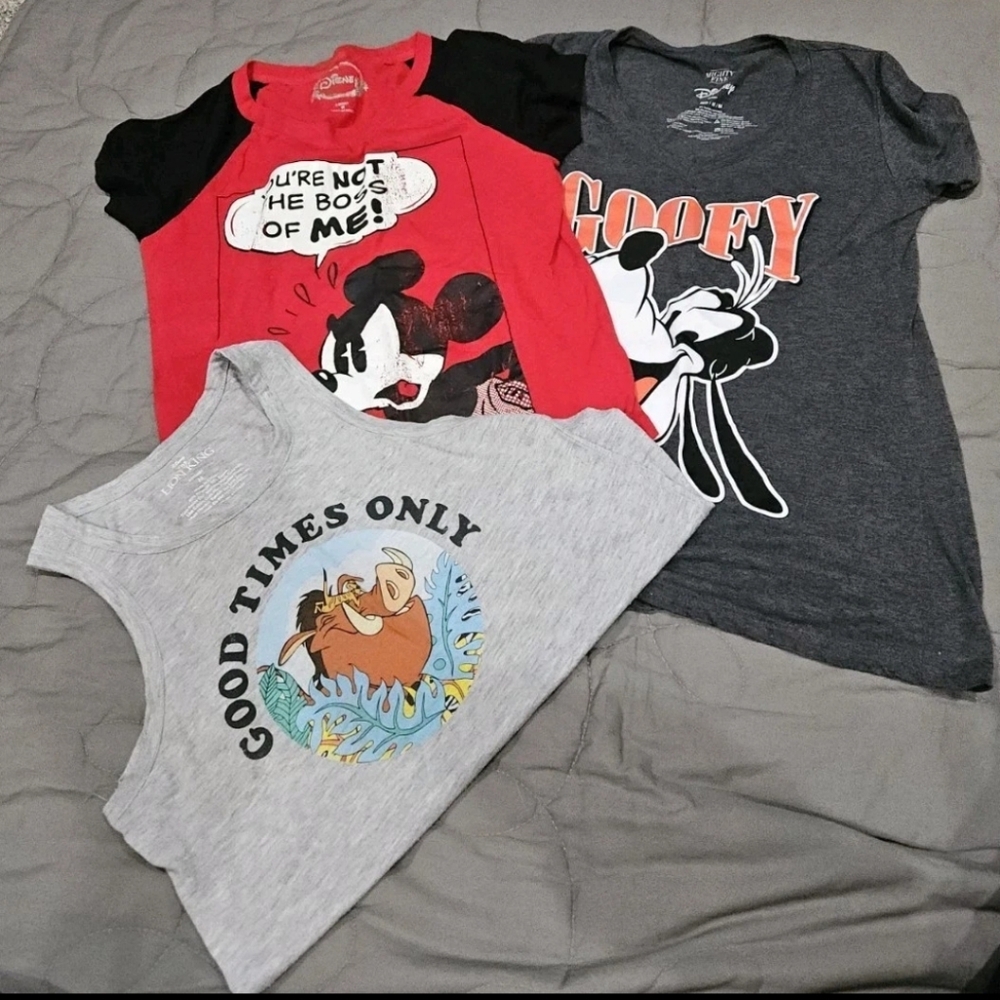 Disney Graphic Cotton Tees Red and Gray Short Sleeve Size Medium